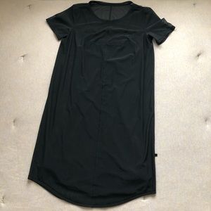 Lululemon black ready to reach dress